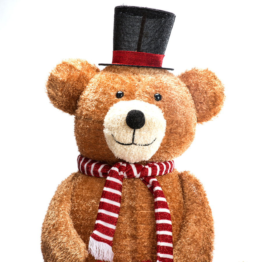 Le Bon Marché's 2023 Christmas window displays: XXL teddy bears and a  magical, gourmet world 