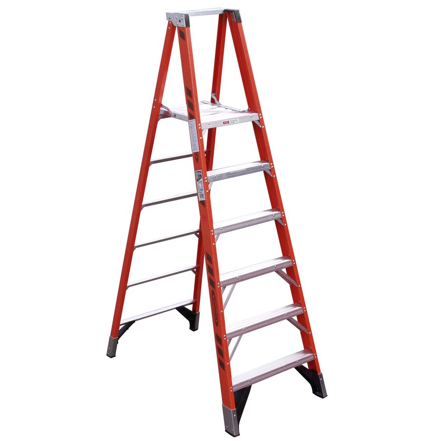 Werner 6 ft Fiberglass 375 lb Type IAA Platform Ladder