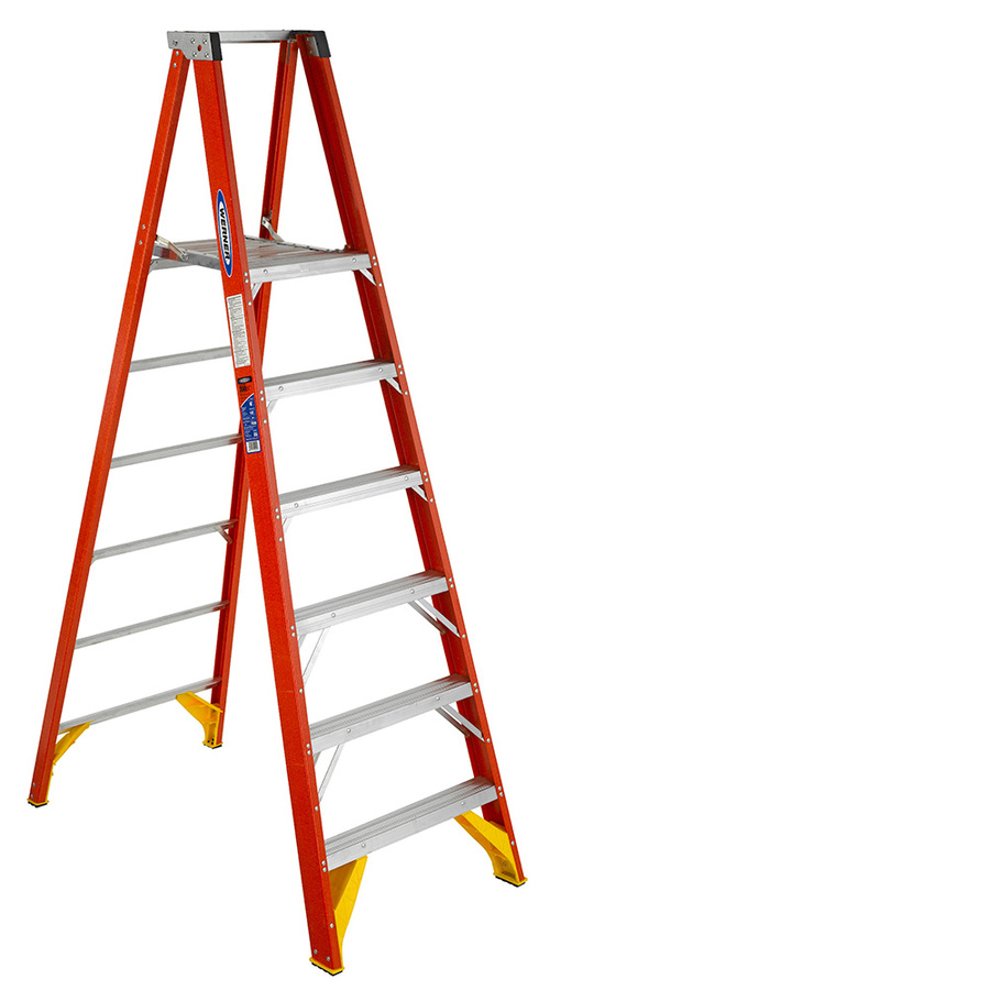 Werner 6 ft Fiberglass 300 lb Type IA Platform Ladder