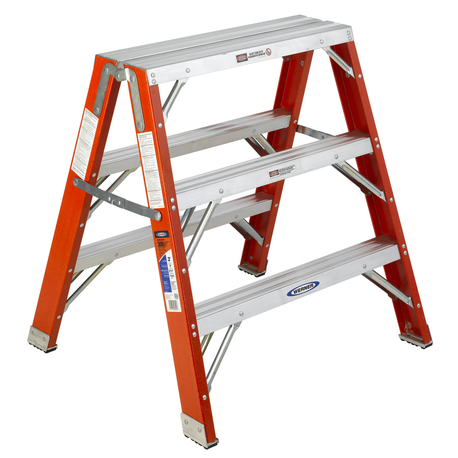 Werner 3 ft Fiberglass 300 lb Type IA Step Ladder