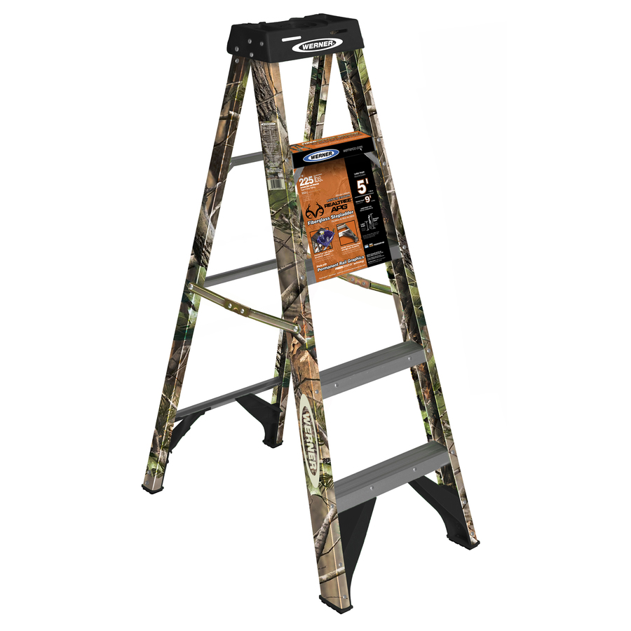 Werner 5 ft Fiberglass 225 lb Type II Camo Step Ladder