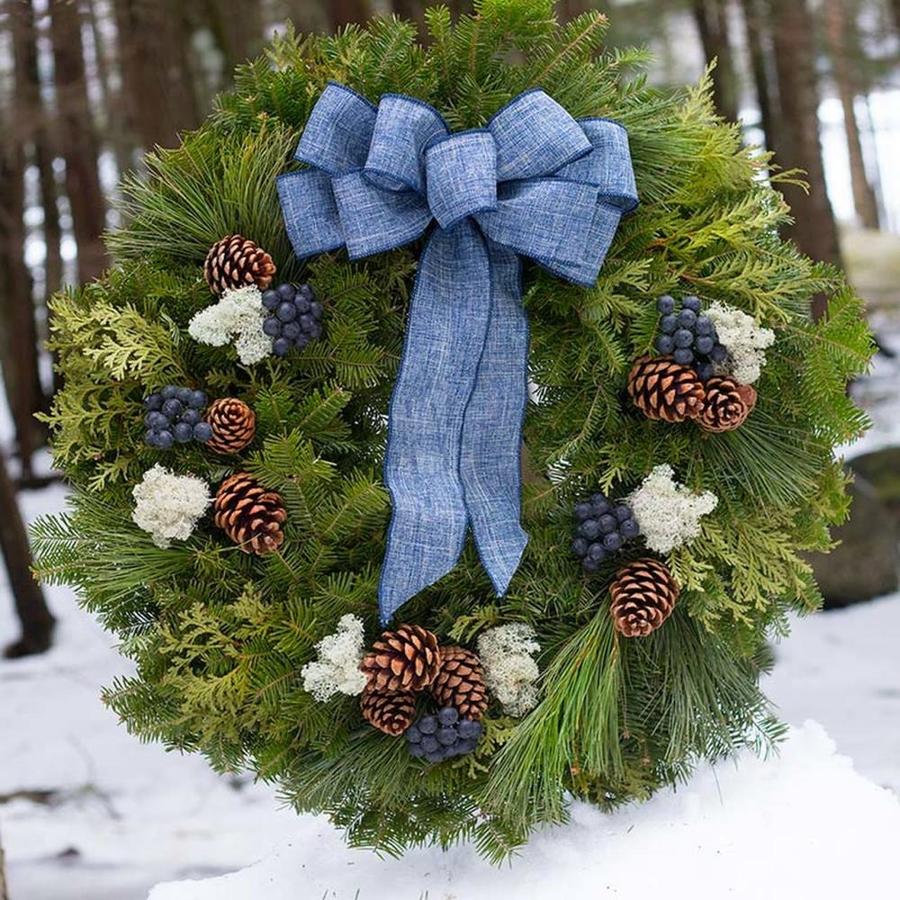 Lowe'sLowe's 22in Real Noble Fir Christmas Wreath with Pinecones and